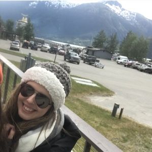 Meet your Posher, Emily